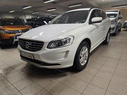 Vit Begagnad 2016 Volvo XC60 Momentum SUV | 194 900 kr (Marknadspris)