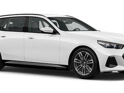 Vit Ny 2025 BMW 530e M Sport Kombi | 704 300 kr (Bra pris)