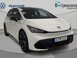 Vit Begagnad 2023 Cupra Born e-Boost Halvkombi | 329 900 kr (Marknadspris)