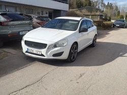 Vit Begagnad 2013 Volvo V60 Kombi | 60 000 kr