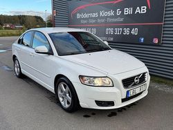 Vit Begagnad 2010 Volvo S40 Summum Sedan | 53 900 kr (Marknadspris)