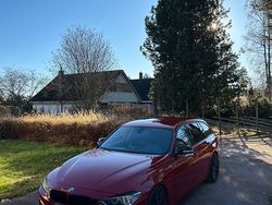 Röd Begagnad 2013 BMW 330 Sport Line Kombi | 157 000 kr (Marknadspris)