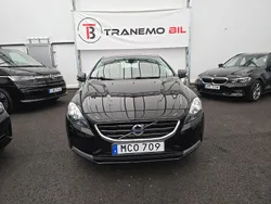 Svart Begagnad 2016 Volvo V40 Kombi | 129 000 kr (Marknadspris)