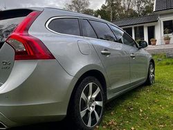 Silver Begagnad 2013 Volvo V60 Summum Kombi | 125 000 kr (Marknadspris)