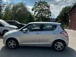 Grå Begagnad 2011 Suzuki Swift Halvkombi | 55 000 kr (Marknadspris)