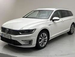 Vit Begagnad 2018 VW Passat GTE | 162 000 kr