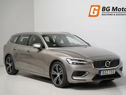 Grå Begagnad 2021 Volvo V60 Inscription Kombi | 349 900 kr (Marknadspris)