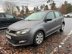 Grå Begagnad 2011 VW Polo Halvkombi | 79 900 kr (Bra pris)