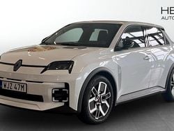 Vit (white) Ny 2025 Renault R5 Techno Halvkombi | 399 900 kr (Marknadspris)