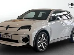 Vit (white) Ny 2025 Renault R5 Techno Halvkombi | 399 900 kr