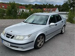 Grå Begagnad 2003 Saab 9-5 Aero Sedan | 25 900 kr (Marknadspris)