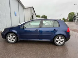Blå Begagnad 2007 VW Golf V Sportline Halvkombi | 41 000 kr (Marknadspris)