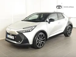 Tvåtonslack 1j6/202 (2mr) Ny 2024 Toyota C-HR Edition SUV | 458 900 kr (Marknadspris)