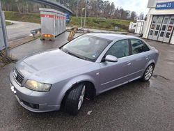 Blåsilver Begagnad 2004 Audi A4 Sedan | 18 000 kr
