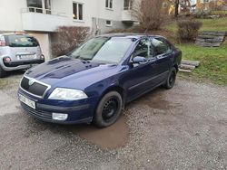 Mörkblå Begagnad 2005 Skoda Octavia Halvkombi | 24 900 kr (Marknadspris)