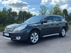 Mörkgrå (grå) Begagnad 2010 Subaru Outback SUV | 59 900 kr (Lite dyr)