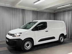 Vit Begagnad 2023 Citroën e-Berlingo Minibuss | 324 875 kr (Superpris)