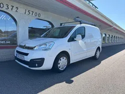 Vit Begagnad 2017 Citroën Berlingo Minibuss | 86 250 kr (Marknadspris)
