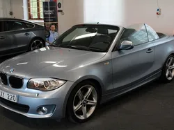 Ljusblå Begagnad 2011 BMW 120 Cabriolet M Sport Cab | 129 900 kr (Marknadspris)