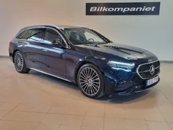Mörkblå Begagnad 2024 Mercedes E300 AMG Kombi | 689 900 kr (Marknadspris)