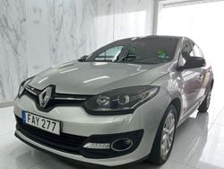 Silver Begagnad 2015 Renault Mégane III LIMITED Halvkombi | 52 900 kr (Marknadspris)