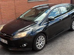 Svart Begagnad 2012 Ford Focus Titanium Kombi | 38 900 kr (Bra pris)