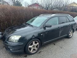 Begagnad 2003 Toyota Avensis Kombi | 9 000 kr (Marknadspris)