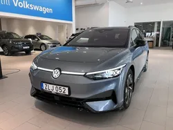 Ljusblå Ny 2025 VW ID.7 Pro Sedan | 673 900 kr (Marknadspris)