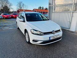 Vit Begagnad 2017 VW Golf VII Kombi | 129 900 kr (Marknadspris)