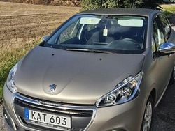 Begagnad 2015 Peugeot 208 Halvkombi | 56 500 kr (Marknadspris)