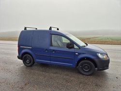 Blå Begagnad 2015 VW Caddy Minibuss | 99 000 kr (Marknadspris)