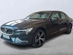Mörkgrå Begagnad 2021 Volvo S60 Inscription Sedan | 345 000 kr (Marknadspris)