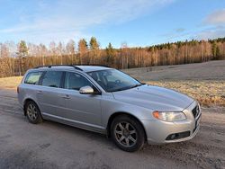 Ljusgrå (grå) Begagnad 2010 Volvo V70 Momentum Kombi | 39 000 kr