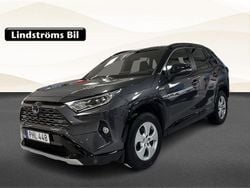 Grå Begagnad 2021 Toyota RAV4 Hybrid Style SUV | 354 900 kr (Marknadspris)