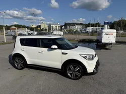 Vit Begagnad 2016 Kia Soul SUV | 109 000 kr (Marknadspris)