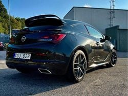 Svart Begagnad 2012 Opel Astra OPC Halvkombi | 148 000 kr