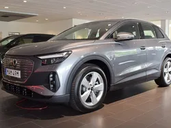 Grå Ny 2025 Audi Q4 e-tron Proline SUV | 642 700 kr (Marknadspris)