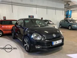 Svart Begagnad 2013 VW Beetle Halvkombi | 109 900 kr (Marknadspris)