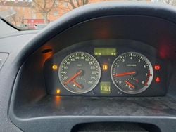 Grå Begagnad 2005 Volvo V50 Kinetic Kombi | 12 000 kr (Superpris)