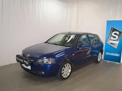 Mörkblå Begagnad 2003 Nissan Almera Halvkombi | 44 000 kr