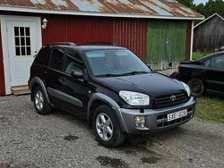 Svart Begagnad 2003 Toyota RAV4 SUV | 20 000 kr (Superpris)