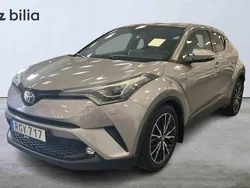 Grå Begagnad 2017 Toyota C-HR SUV | 179 900 kr