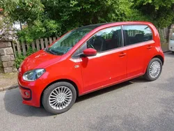 Röd Begagnad 2015 VW up! high up! Halvkombi | 99 800 kr (Lite dyr)