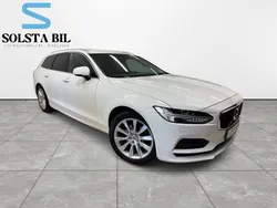 Vit Begagnad 2018 Volvo V90 Momentum Kombi | 249 000 kr (Marknadspris)