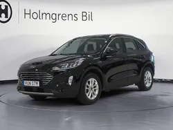 Svart Begagnad 2022 Ford Kuga Titanium SUV | 249 900 kr (Marknadspris)