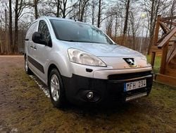 Silver metallic Begagnad 2012 Peugeot Partner Van | 39 000 kr (Marknadspris)