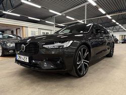 Grå Begagnad 2022 Volvo V90 R-Design Kombi | 419 900 kr (Marknadspris)