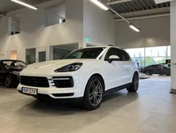 Vit Begagnad 2018 Porsche Cayenne Sport SUV | 479 800 kr (Marknadspris)