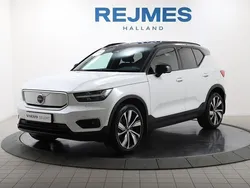 Vit Begagnad 2022 Volvo XC40 Pro SUV | 389 500 kr