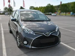 Grå Begagnad 2016 Toyota Yaris Active Halvkombi | 94 000 kr (Marknadspris)